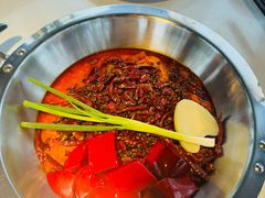 -茅草房·河畔园林火锅