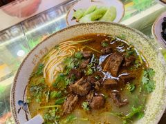 -金杨拉面王小吃面馆·牛三宝面·红烧牛肉粉