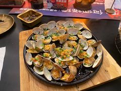 -何师烧烤Pro ·江湖川菜·小龙虾·精酿啤酒(太古里旗舰店)