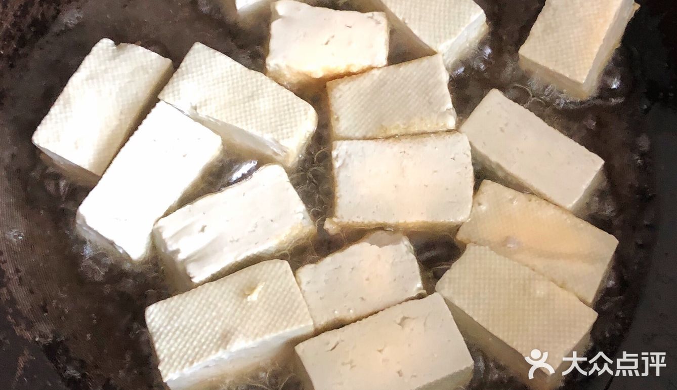 夏日里的美味之炸臭豆腐炒毛豆来啦