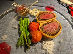 惠灵顿牛排-弦月窗LUNETTE BY AMANDA(复兴路店)