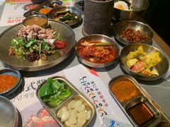 -草家酱蟹炭火烤肉店(珲春南路一店)