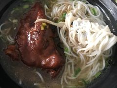 -花溪巷牛肉粉(泉城路店)