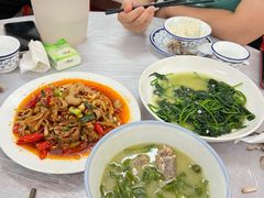 -明华饭庄(清泉街店)