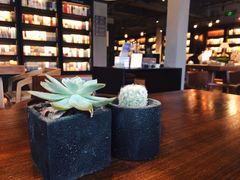 -阅西安新华书店(翠华南路店)