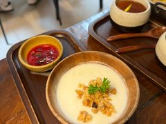 -银米·云南传统过桥米线(双廊黑金冠店)