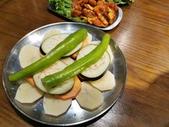蔬菜拼盘-·缸桶屋·韩式牛肋条自助烤肉(西湖D11店)