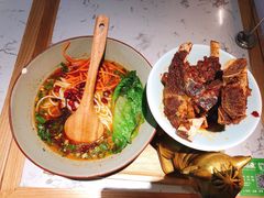 招牌牛大骨圆粉-百春原湖南牛肉粉(百联世纪店)