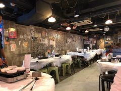 大堂-鲜入围煮花胶鸡海鲜火锅