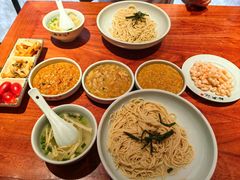 -裕兴记•蟹黄面馆(人民广场店)