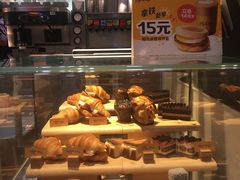 面包甜点陈列柜-麦当劳(欢乐谷店)