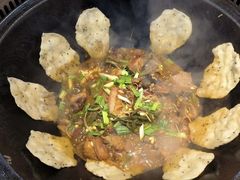 -地锅公社·现炒地锅鸡·地锅鱼·夜宵(罗锦路店)
