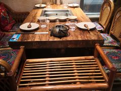 -老牌坊云南鱼豆花火锅(爱建店)