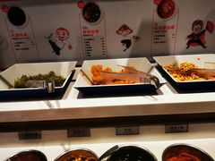 自助调料区-海底捞火锅鲜切牛肉主题店(长寿路店)