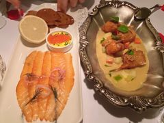 温热烟熏三文鱼-壳里西餐厅Coquille Seafood Bistro(蒙自路店)