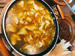 -有红鸡毛店·川菜(建设路店)