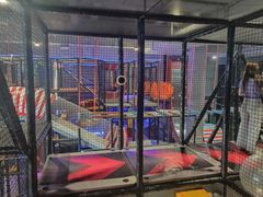 -嗨翻Hi-Fun竞技主题乐园·蹦床亲子生日轰趴(国光1937店)