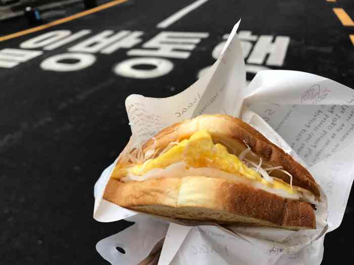 isaac吐司(济州七星路店)-"土司和饮品真的可以尝试一下,点的草莓奶昔