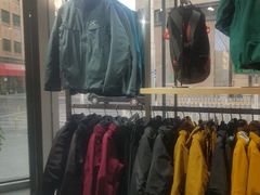 -ARC'TERYX始祖鸟(北京王府中环店)