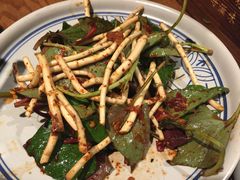 -云海肴·汽锅鸡·云南菜(天山百盛优客店)