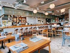 -ROAST coffee & eatery
