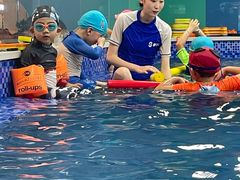 -Swim斯卫姆国际儿童游泳中心(红博中央公园店)