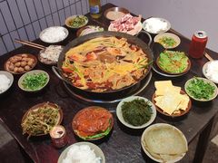 -四小区火锅·巷子里的重庆火锅(花照壁店)