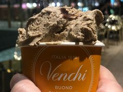 -VENCHI 闻绮(北京国贸商城店)