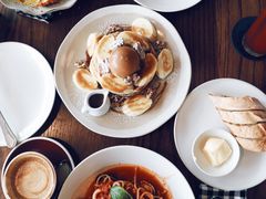 -ROAST coffee & eatery