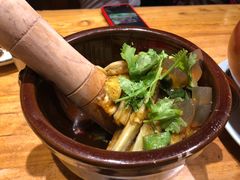 尖椒擂茄子-老滇山寨•云南特色菜•地方菜•民族风情歌舞表演(金碧店)