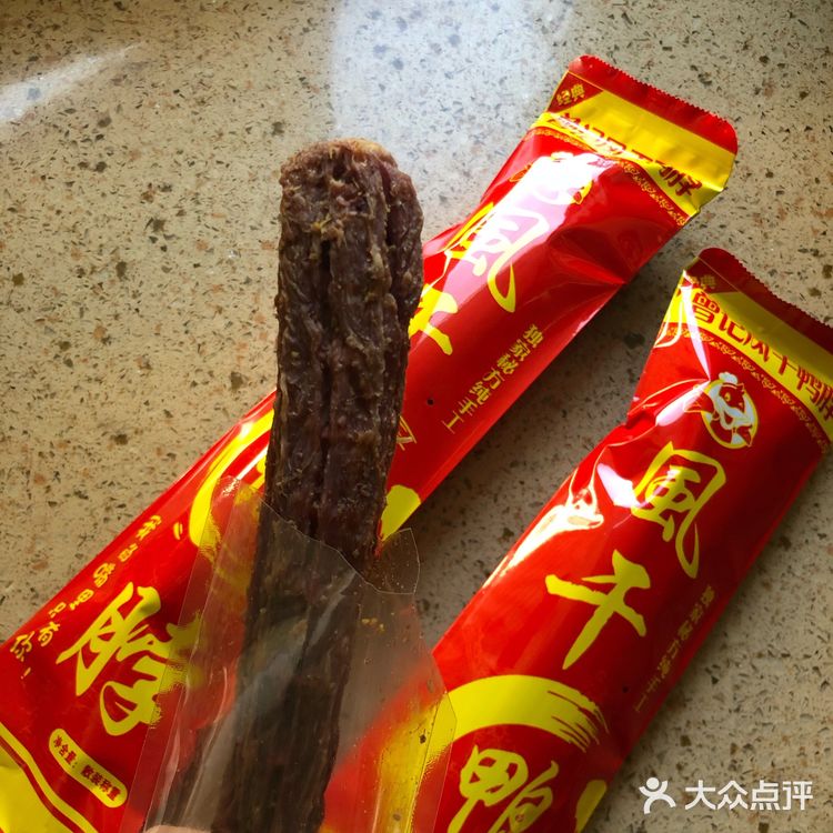 肉质一丝丝的，特别有嚼劲，很适合追剧嘴巴无聊时吃