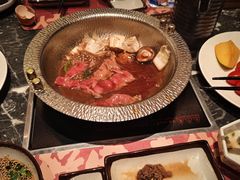 -牛YO寿喜烧·铁板烧和牛火锅自助(市府恒隆店)