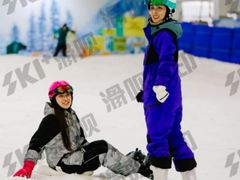 -乔波室内滑雪场