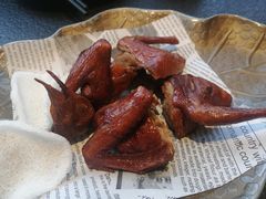 蝴蝶里招牌乳鸽-蝴蝶里·粤菜·点心(龙湖天街&滨江店)