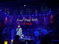-FOUR PLAY BAR
