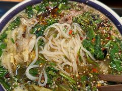 -云阿蛮云南生烫牛肉米线(奉贤路店)