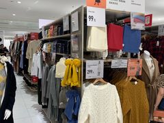 -优衣库(广州天河领展广场店)