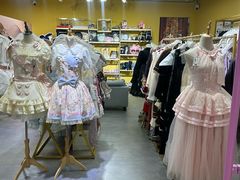 -甜镜物语 LOLITA·汉服·JK制服三坑生活馆(滨江道店)