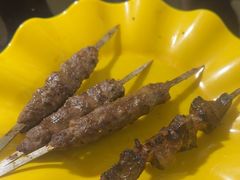 -烤肉小伙烤肉店