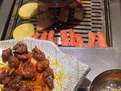 -臻牛烤肉
