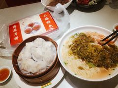-侬佳蒸菜馆(听潮店)