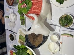 -德天肥牛海鲜火锅(城西银泰店)