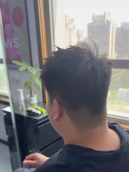 -V7 HAIR SALON