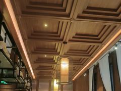 -八府香鸭·啫啫煲(华山路店)