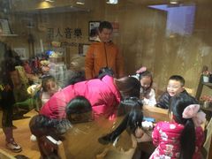 -猴有戏教育戏剧·音乐剧·主持口才·演讲朗诵辩论(环球港华师大校区)
