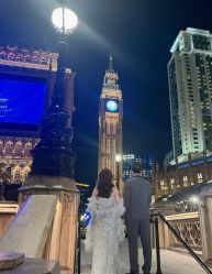 -现代经典婚纱摄影