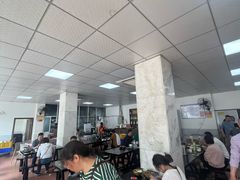 -曾氏肥肠馆(凯瑞雅居店)