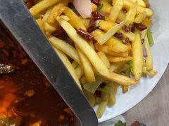-老街烧烤大排档·地道湖北菜·龙虾馆(汉口火车站店)