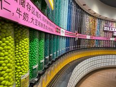 -m豆巧克力世界(上海世茂广场店)