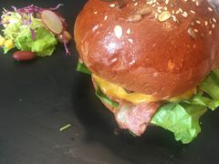 -HIGH FIVE哈福手工汉堡(桂林路店)